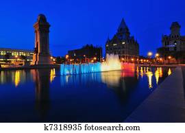 קלינטון, ריבוע, דימדומים, השתקפות