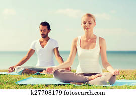 het glimlachen, paar, vervaardiging, yoga, oefeningen, buitenshuis