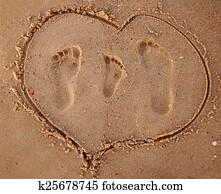 familie, footprints, i sanden, på stranden