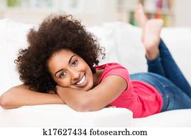 schön, entspannt, afrikanische amerikanische frau