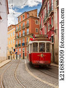 bonde, ligado, rua estreita, de, alfama, lisboa bonde, ligado, rua estreita, de, alfama, lisboa