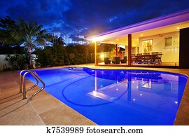 swimming pool swimming pool