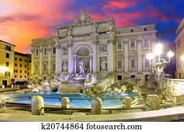 Roma - Trevi fountain, Italy Roma - Trevi fountain, Italy
