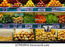 Fresh fruit and vegetables market 