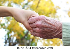 年长者, 同时，, 年轻, 扣留手