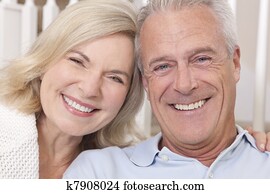 glücklich, älterer mann, &, frau, pärchen, lächeln, hause