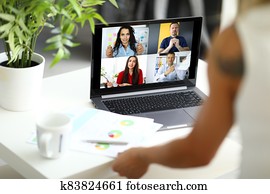 女性の話すこと, ∥で∥, インターナショナル, 同僚, 使うこと, オンラインで, ビデオ, チャット, サービス, ∥において∥, 仕事場