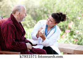 hombre mayor, con, doctor, o, enfermera