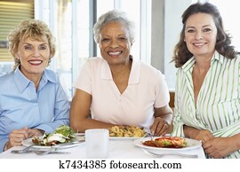 freunde, mittag essend, gemeinsam, an, a, gasthaus