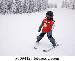 Child skiing Child skiing