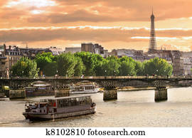 navio cruzeiro, ligado, rio sena, em, paris, france.