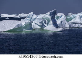 icebergs in bright sun at Fogo Island