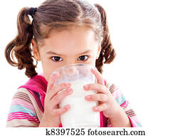 criança, leite bebendo