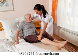 enfermeira, em, cuidado idoso, para, a, idoso