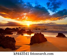 Dramatic Vibrant Sunset in Hawaii Dramatic Vibrant Sunset in Hawaii