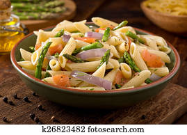 סלמון מעושן, פסטה