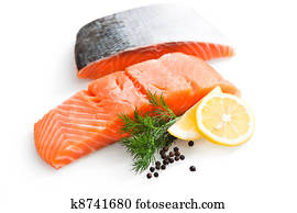 salmão fresco, com, salsa, e, fatias limão