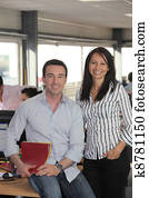 nett, mann frau, arbeitende, in, ein, büro