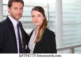 geschäftsehepaar, vor, fenster
