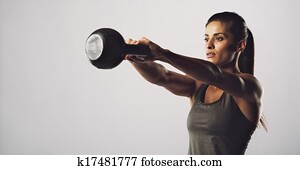 mulher, exercício, com, chaleira, sino, -, Crossfit, malhação