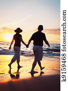 ältere paare, genießen, sonnenuntergang, strand