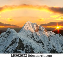 Alpamayo peak on sunset