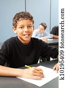 escuela media, niño, en la clase