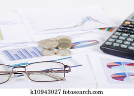 graphs, charts, komandējums, table., noteiktais artikuls, workplace, dēļ, komandējums, people.