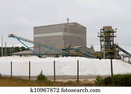Modern salt refinery machinery details in Portugal
