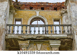 The abandoned mansion