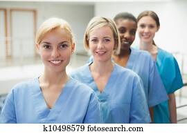 weiblich, krankenschwester, anschauen kamera