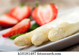 white asparagus and strawberries white asparagus and strawberries