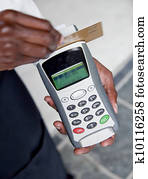 כרטיס אשראי, תחנה