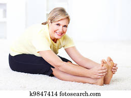 高级妇女, 做, yoga.