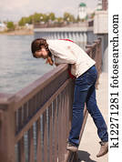 menina, ligado, banco, de, a, rio