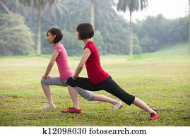 mulher asian, malhação, ao ar livre