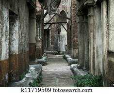Old abandoned houses in ancient Rome