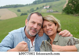 senior couple, chudy on, plot, do, krajina