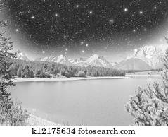 Wonderful landscape of Grand Teton Lake and Mountains - Wyoming