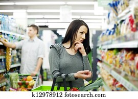 couple, à, supermarché