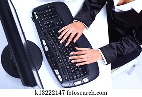 frau reicht, tippen, auf, computertastatur