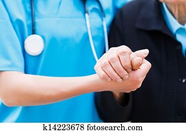 importar-se, enfermeira, segurando, idoso, mãos