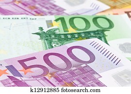 many euro banknotes