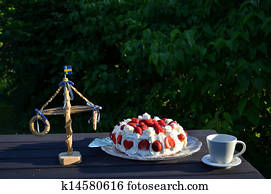 Midsummer cake