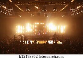 moscou, -, março, 12:, estilista, sergei, zverev, e, seu, equipe, levantar, perto, ringue, antes de, luta, em, luta, noites, batalha, de, moscow-3, em, açafrão, cidade, ligado, março, 12, 2011, em, moscou, russia.