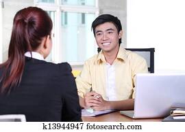 negocio asiático, hombre, en, entrevista de trabajo