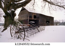 Old barn in the snow Old barn in the snow