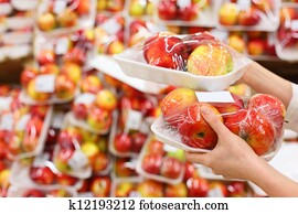 pige, hænder, greb, overfyldt, æbler, ind, store;, kvinde, chooses, velsmagende, og, sunde, food;, lav, felt dyb