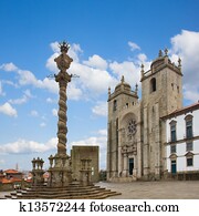 Pillory and  Se Cathedral in Porto