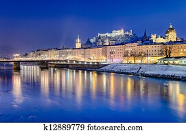 salzburg, à noite, áustria salzburg, à noite, áustria